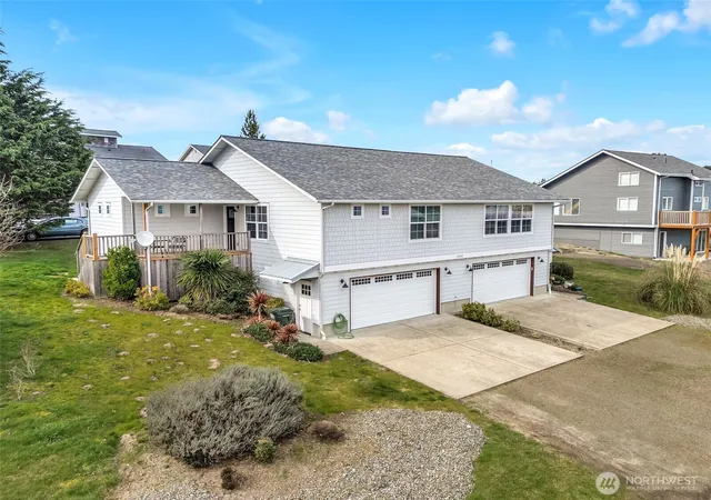 Photo 2 of Sale Pending at 1401 N Ocean Beach Blvd #A & B, Long Beach, WA 98631 | MLS# NWM2483383 | Listing updated on 2026-09-19