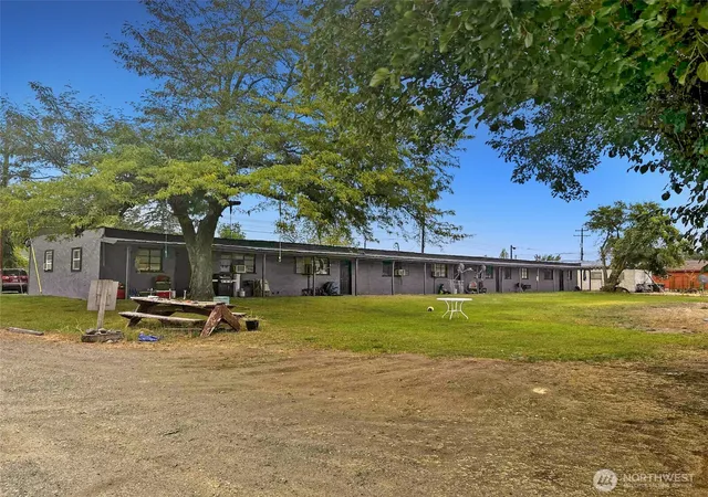 Photo 1 of Multi family home for sale at 616 Columbia Ave, Bridgeport, WA 98813 | MLS# NWM2484253 | Listing updated on 2026-10-01