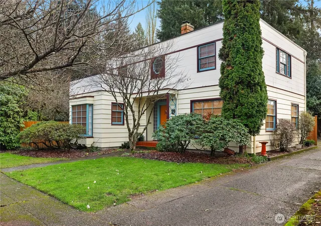 Photo 1 of Sale Pending at 311 19th Avenue Se, Olympia, WA 98501 | MLS# NWM2484401 | Listing updated on 2026-09-30