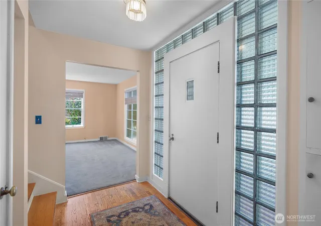 Photo 3 of Sale Pending at 311 19th Avenue Se, Olympia, WA 98501 | MLS# NWM2484401 | Listing updated on 2026-09-30