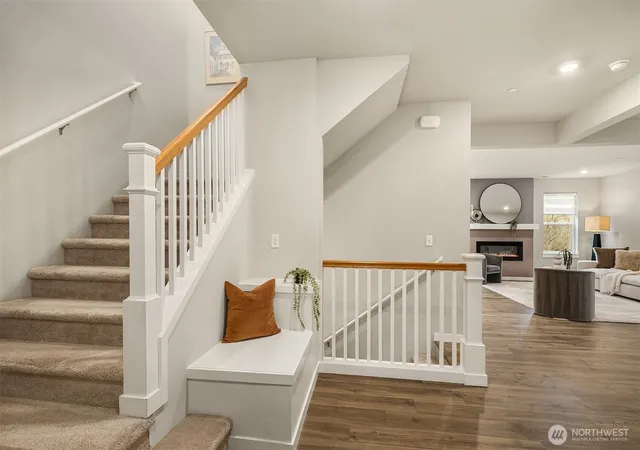 Photo 2 of Single family home for sale at 27926 219th Place Se, Maple Valley, WA 98038 | MLS# NWM2484638 | Listing updated on 2026-10-01