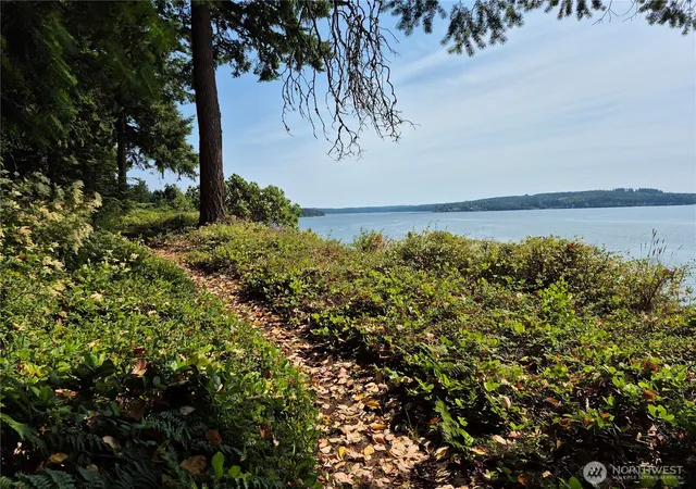 Photo 3 of Sale Pending at 35275 Hood Cnl Dr Ne, Kingston, WA 98346 | MLS# NWM2486002 | Listing updated on 2026-09-19