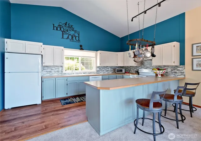 Photo 3 of Sale Pending at 1273 Se Camano Dr, Camano Island, WA 98282 | MLS# NWM2486142 | Listing updated on 2026-09-25