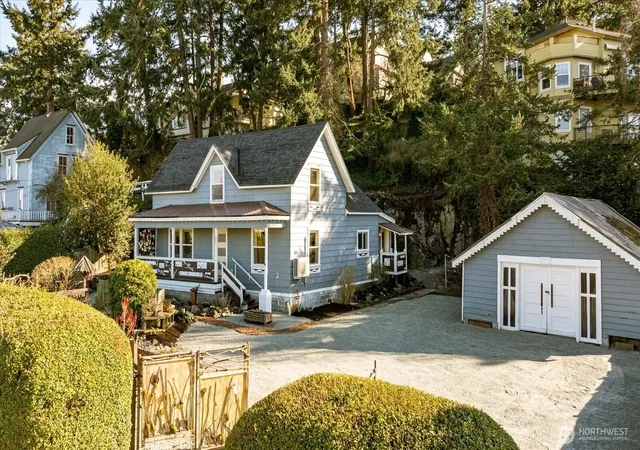 Photo 3 of Single family home for sale at 220 Morris St, La Conner, WA 98257 | MLS# NWM2486292 | Listing updated on 2026-09-27