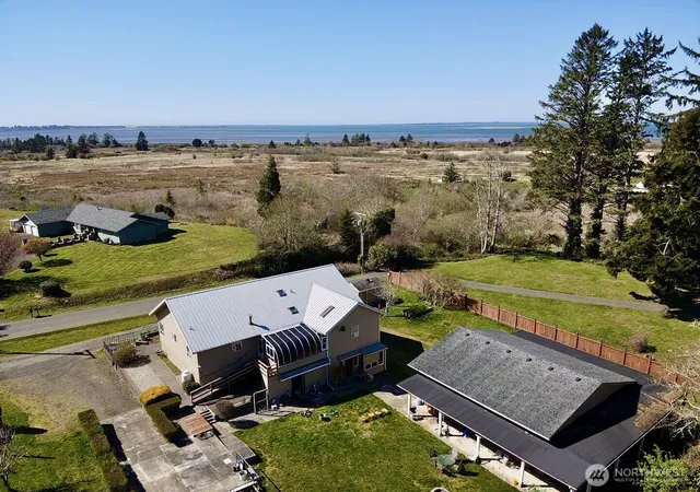 Photo 2 of Single family home for sale at 27 Ocosta 6th St, Aberdeen, WA 98520 | MLS# NWM2487321 | Listing updated on 2026-10-10