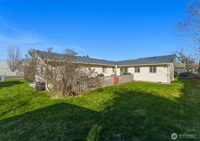 Photo 7 of Sale Pending at 314 Columbia St, Milton Freewater, OR 97862 | MLS# NWM2487379 | Listing updated on 2026-09-25