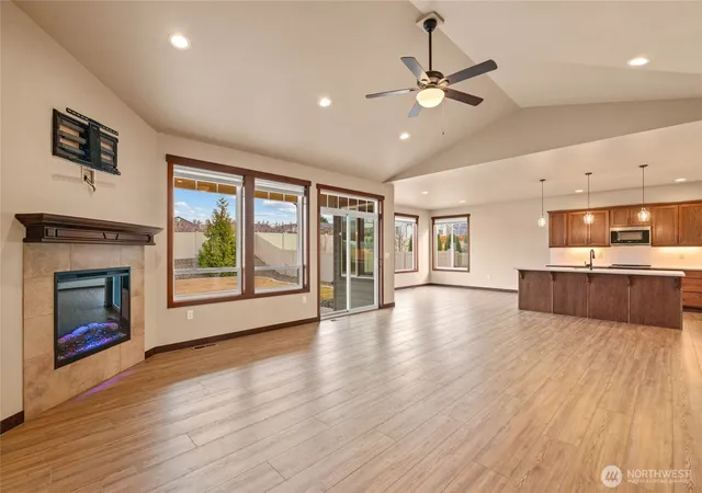 Photo 4 of Single family home for sale at 755 S Perry Ave, East Wenatchee, WA 98802 | MLS# NWM2487695 | Listing updated on 2026-09-30