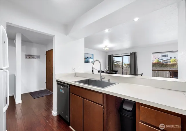 Photo 4 of Sale Pending at 22508 6th Avenue S #1, Des Moines, WA 98198 | MLS# NWM2488204 | Listing updated on 2026-09-25