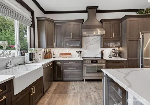Photo 3 of Single family home for sale at 613 S Perry Ave, East Wenatchee, WA 98802 | MLS# NWM2488367 | Listing updated on 2026-09-21