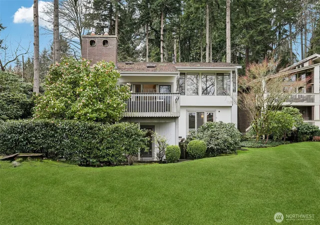 Single family home for sale at 1220 80th Place NE, Medina, WA 98039 | MLS# NWM2488643
