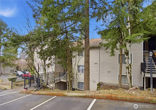 Photo 3 of Condo for sale at 12515 Ne 116th Street #B11, Kirkland, WA 98034 | MLS# NWM2488656 | Listing updated on 2026-09-19