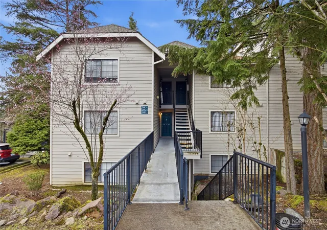 Photo 3 of Condo for sale at 12515 NE 116th Street #B11, Kirkland, WA 98034 | MLS# NWM2488656 | Listing updated on 2026-09-19
