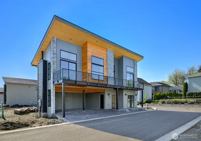 Photo 2 of Single family home for sale at 120 Skipping Stone Loop, Lynden, WA 98264 | MLS# NWM2488764 | Listing updated on 2026-09-27