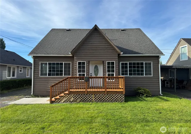 Photo 1 of Sale Pending at 2409 Cherry St, Aberdeen, WA 98520 | MLS# NWM2488870 | Listing updated on 2026-09-30