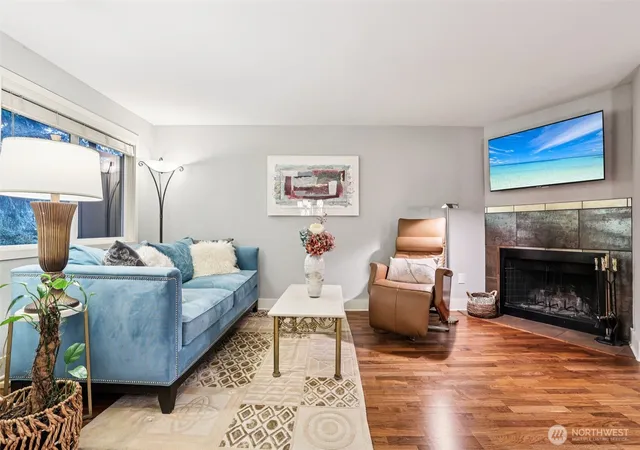 Photo 3 of Sale Pending at 11060 Ne 33rd Place #E3, Bellevue, WA 98004 | MLS# NWM2489201 | Listing updated on 2026-10-04