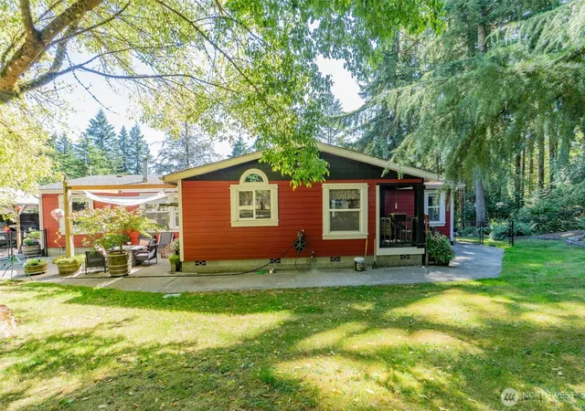 Photo 3 of Manufactured home for sale at 6740 101st Avenue SW, Olympia, WA 98512 | MLS# NWM2489439 | Listing updated on 2026-09-28
