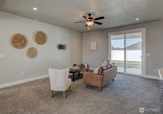 Photo 3 of Sale Pending at 415 SW R St, Quincy, WA 98848 | MLS# NWM2489747 | Listing updated on 2026-10-01