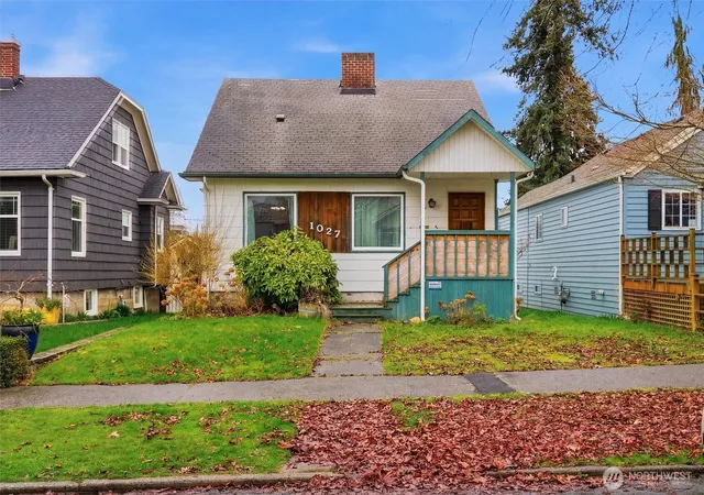 Photo 1 of Single family home for sale at 1027 Wetmore, Everett, WA 98201 | MLS# NWM2489826 | Listing updated on 2026-09-22