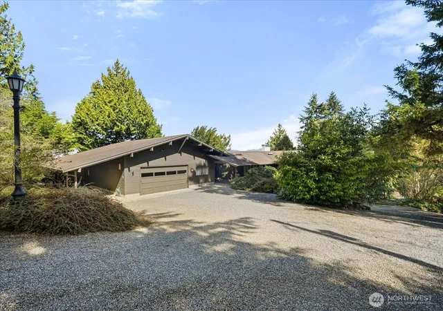 Photo 3 of Sale Pending at 23850 43rd Avenue S, Kent, WA 98032 | MLS# NWM2490095 | Listing updated on 2026-09-25