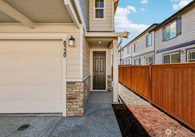Photo 2 of Sale Pending at 8520 42nd Place Ne #ES76, Marysville, WA 98270 | MLS# NWM2490238 | Listing updated on 2026-09-21