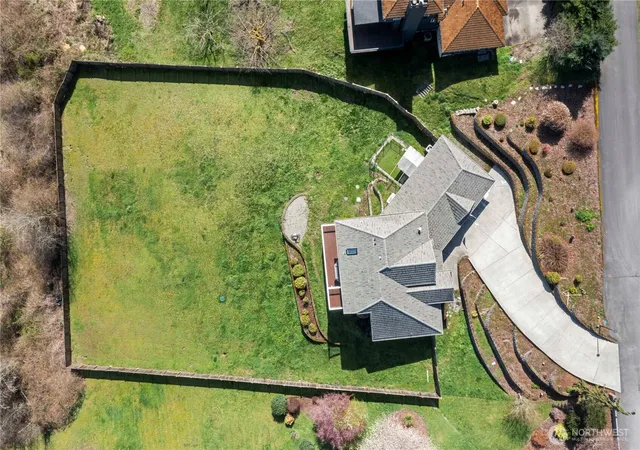 Photo 3 of Sale Pending at 5805 51st Avenue Ct E, Tacoma, WA 98443 | MLS# NWM2490339 | Listing updated on 2026-09-25