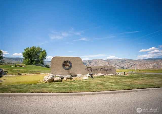 Photo 3 of Sale Pending at 308 Desert View Pl, Orondo, WA 98843 | MLS# NWM2490496 | Listing updated on 2026-08-29