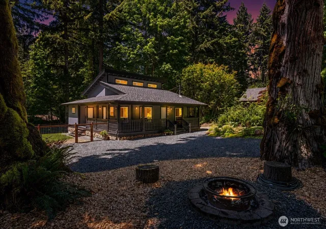 Photo 2 of Single family home for sale at 7533 Cyn View Dr, Deming, WA 98244 | MLS# NWM2490576 | Listing updated on 2026-09-30