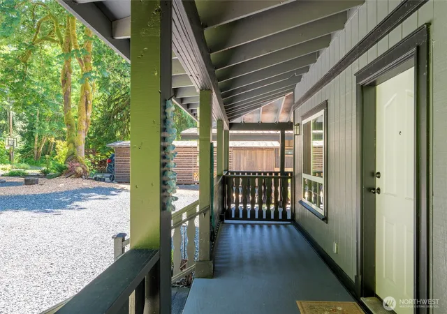 Photo 4 of Single family home for sale at 7533 Cyn View Dr, Deming, WA 98244 | MLS# NWM2490576 | Listing updated on 2026-09-30
