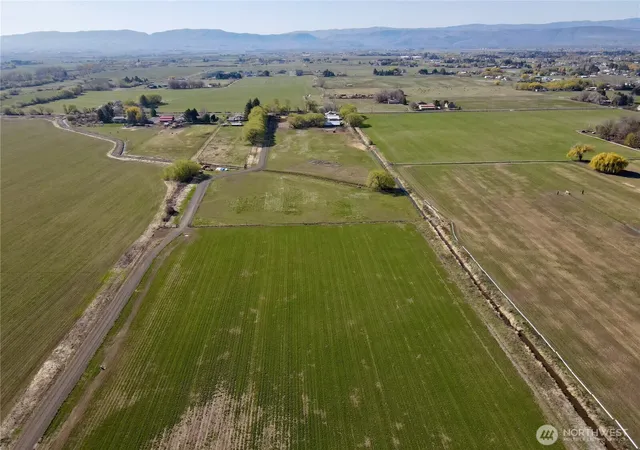 Photo 1 of Sale Pending at 2 Xx Lyons Rd, Ellensburg, WA 98926 | MLS# NWM2491496 | Listing updated on 2026-09-24