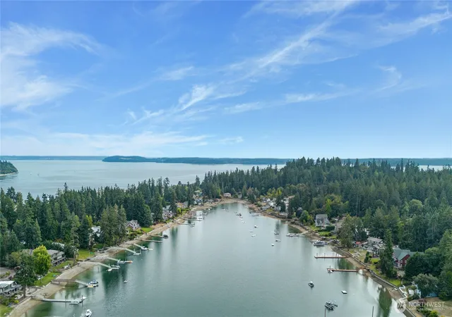 Photo 3 of Sale Pending at 3415 115th Avenue Nw, Gig Harbor, WA 98335 | MLS# NWM2491505 | Listing updated on 2026-09-30