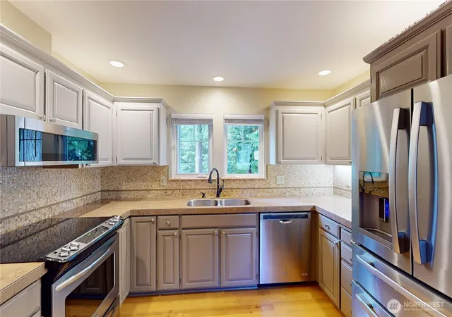 Photo 4 of Sale Pending at 50 S Chandler Ct #C, Port Ludlow, WA 98365 | MLS# NWM2491952 | Listing updated on 2026-09-25