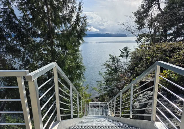 Photo 4 of Sale Pending at 81 Wa Point Pl, Brinnon, WA 98320 | MLS# NWM2492030 | Listing updated on 2026-09-25