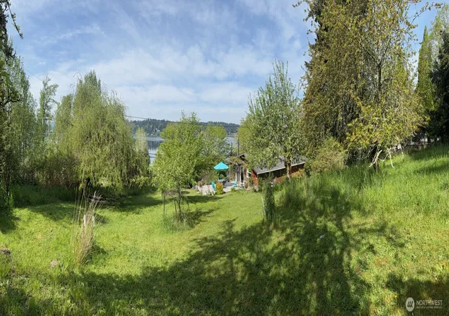 Photo 1 of Single family home for sale at 2642 E Lake Sammamish Pkwy Ne, Sammamish, WA 98074 | MLS# NWM2492089 | Listing updated on 2026-10-01