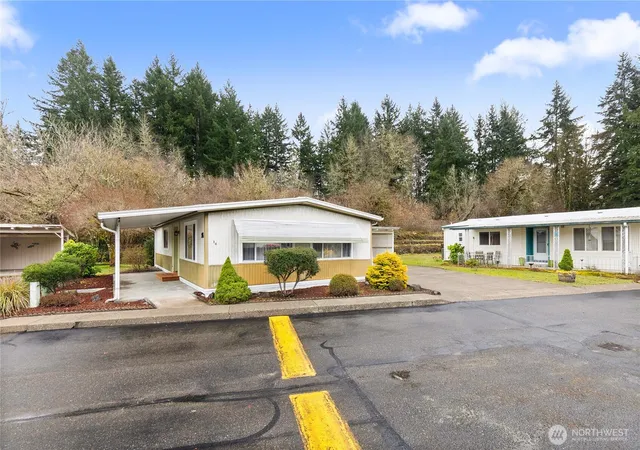 Photo 3 of Sale Pending at 1841 Trosper Rd SW #14, Tumwater, WA 98512 | MLS# NWM2492396 | Listing updated on 2026-09-25
