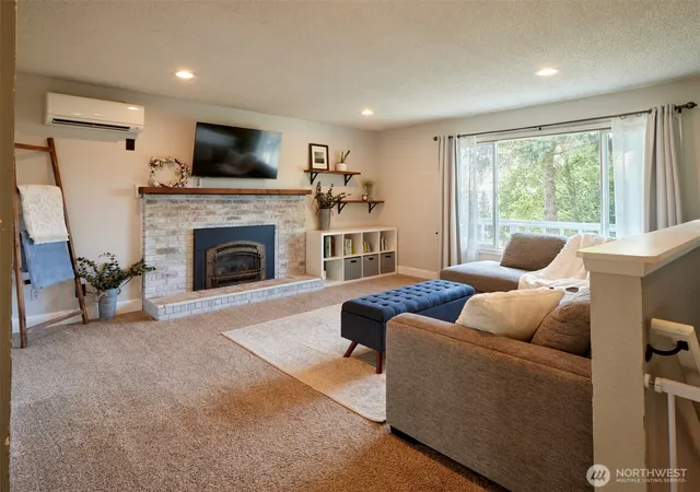 Photo 4 of Sale Pending at 622 Mount Pleasant Rd, Kelso, WA 98626 | MLS# NWM2492508 | Listing updated on 2026-09-25