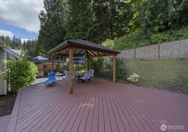 Photo 3 of Single family home for sale at 6108 133rd Place SW, Edmonds, WA 98026 | MLS# NWM2492697 | Listing updated on 2026-10-03