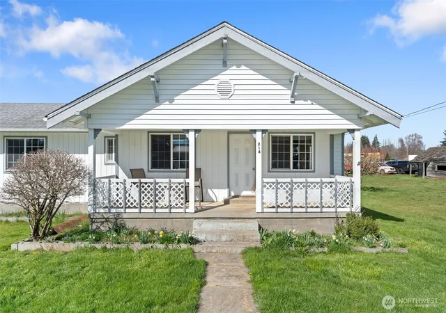 Photo 3 of Sale Pending at 214 Pe Ell Ave W, Pe Ell, WA 98572 | MLS# NWM2492941 | Listing updated on 2026-09-25