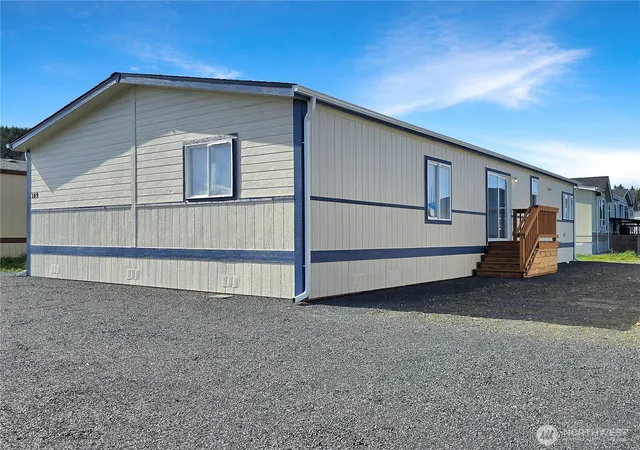 Photo 2 of Sale Pending at 149 Nix Ln, Centralia, WA 98531 | MLS# NWM2492966 | Listing updated on 2026-09-29