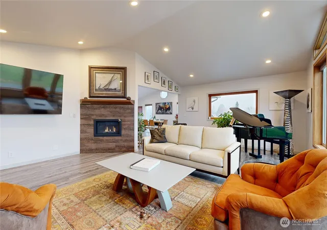 Photo 3 of Single family home for sale at 2425 Country Clb Rd, Walla Walla, WA 99362 | MLS# NWM2493029 | Listing updated on 2026-10-13