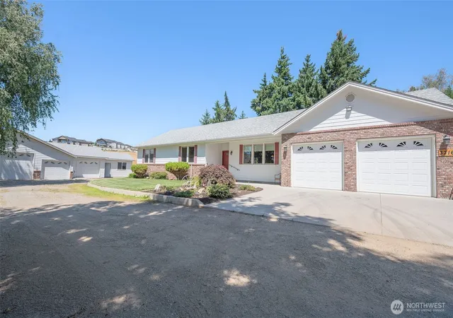 Photo 1 of Sale Pending at 3716 Knowles Rd, Wenatchee, WA 98801 | MLS# NWM2493514 | Listing updated on 2026-09-25