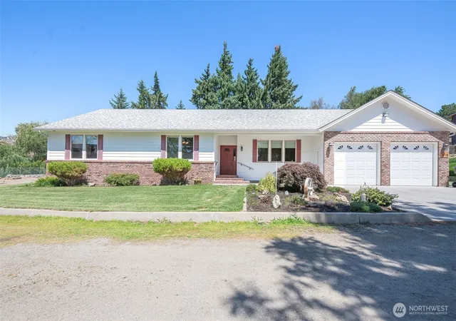 Photo 2 of Sale Pending at 3716 Knowles Rd, Wenatchee, WA 98801 | MLS# NWM2493514 | Listing updated on 2026-09-25