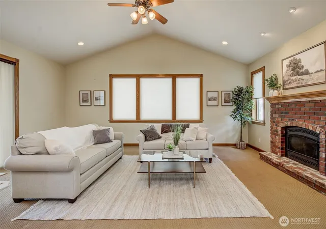 Photo 4 of Sale Pending at 3716 Knowles Rd, Wenatchee, WA 98801 | MLS# NWM2493514 | Listing updated on 2026-09-25