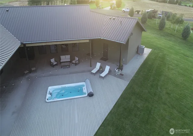 Photo 3 of Sale Pending at 63 Starview Pl, Walla Walla, WA 99362 | MLS# NWM2493737 | Listing updated on 2026-08-27
