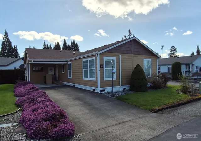 Photo 2 of Manufactured home for sale at 1918 Harrison Ave #34, Centralia, WA 98531 | MLS# NWM2494000 | Listing updated on 2026-09-28