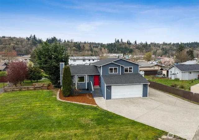 Photo 1 of Single family home for sale at 214 10th Avenue N, Algona, WA 98001 | MLS# NWM2494466 | Listing updated on 2026-09-29