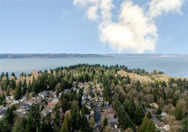 Photo 2 of Sale Pending at 31732 47th Lane Sw #C, Federal Way, WA 98023 | MLS# NWM2494951 | Listing updated on 2026-09-06