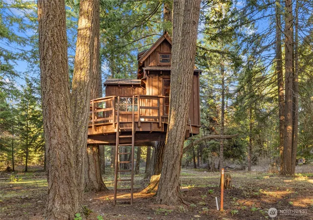 Photo 2 of Single family home for sale at 91 Little Eureka Ln, Cle Elum, WA 98922 | MLS# NWM2495055 | Listing updated on 2026-09-30