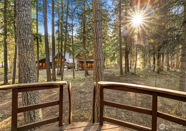Photo 3 of Single family home for sale at 91 Little Eureka Ln, Cle Elum, WA 98922 | MLS# NWM2495055 | Listing updated on 2026-09-30