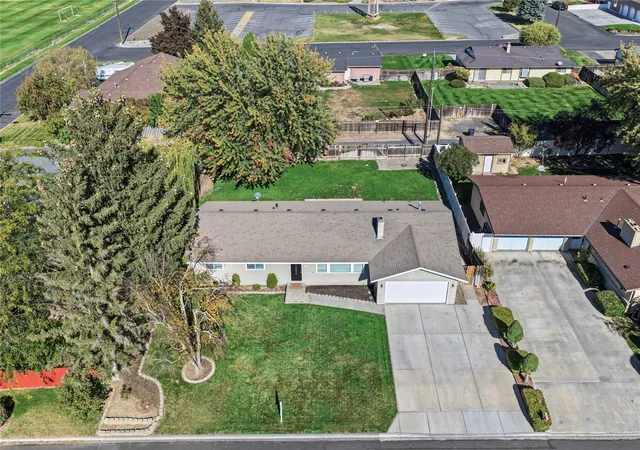 Photo 40 of Single family home for sale at 915 E Elsinore St, Othello, WA 99344 | MLS# NWM2495166 | Listing updated on 2026-10-16