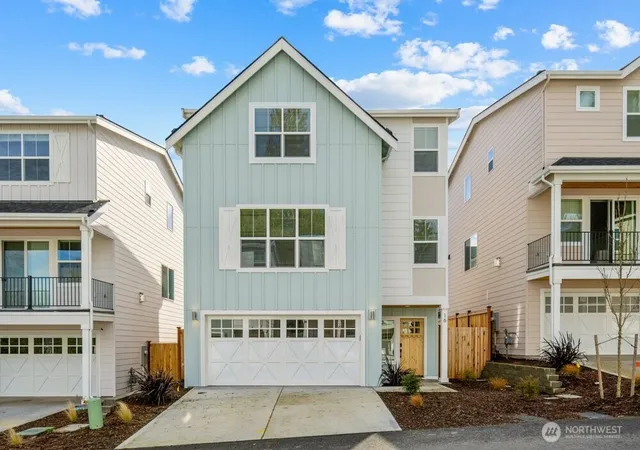 Photo 1 of Single family home for sale at 16 160th Place Se, Bothell, WA 98012 | MLS# NWM2495505 | Listing updated on 2026-10-01
